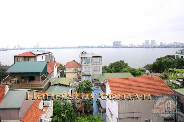 Chính chủ cho thuê căn hộ dịch vụ 2 phòng ngủ, yên tĩnh, thoáng mát, VIEW HỒ TÂY 20