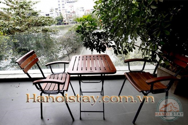 Cần cho thuê gấp căn hộ dịch vụ 1 phòng ngủ +, BAN CÔNG ViEW Hồ Tây tại Làng Yên Phụ 6