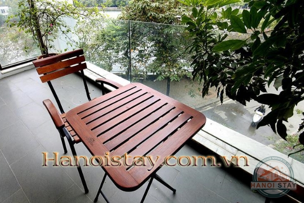Cần cho thuê gấp căn hộ dịch vụ 1 phòng ngủ +, BAN CÔNG ViEW Hồ Tây tại Làng Yên Phụ 7