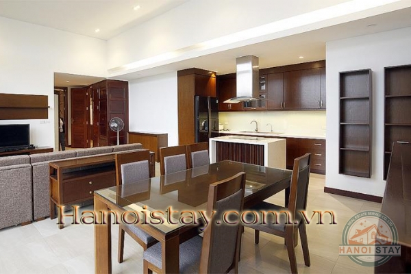 Cần cho thuê gấp căn hộ dịch vụ 1 phòng ngủ +, BAN CÔNG ViEW Hồ Tây tại Làng Yên Phụ 8