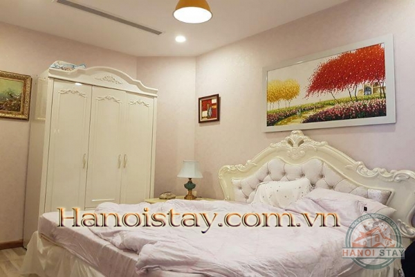 Căn hộ Vinhomes Metropolis cho thuê dành riêng cho người mê phong cách Tân Cổ Điển 1