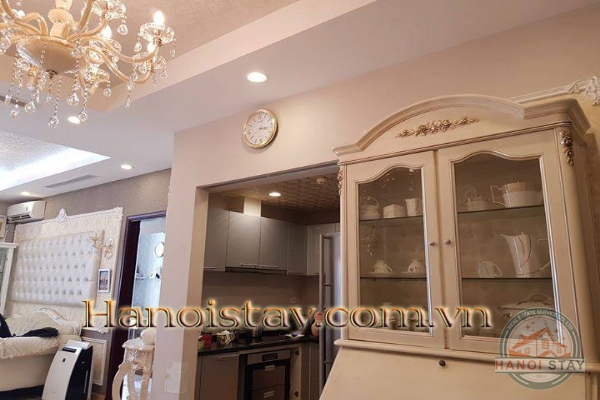 Căn hộ Vinhomes Metropolis cho thuê dành riêng cho người mê phong cách Tân Cổ Điển 3