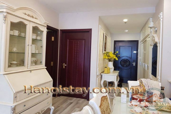 Căn hộ Vinhomes Metropolis cho thuê dành riêng cho người mê phong cách Tân Cổ Điển 5