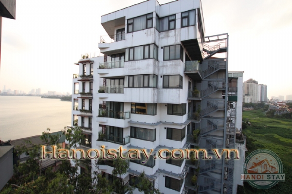 Tìm khách nước ngoài thuê căn hộ dịch vụ BAN CÔNG SIÊU ĐẸP quận Tây Hồ 27