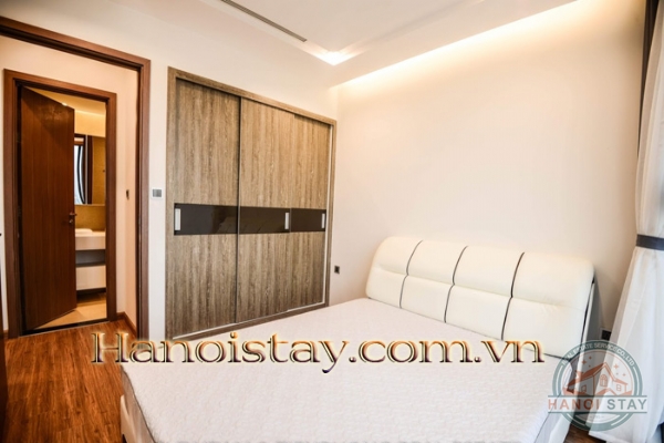 Tìm người nước ngoài thuê căn hộ cao cấp, thiết kế sang trọng tại Vinhomes Metropolis 6