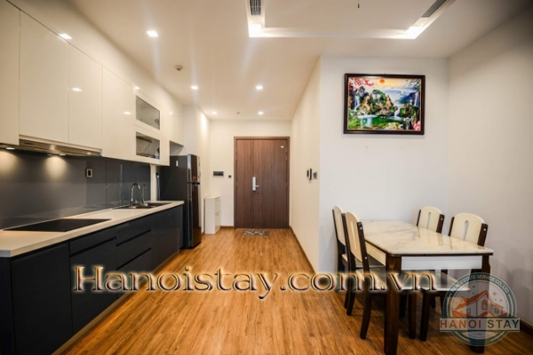 Tìm người nước ngoài thuê căn hộ cao cấp, thiết kế sang trọng tại Vinhomes Metropolis 10