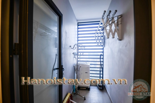 Tìm người nước ngoài thuê căn hộ cao cấp, thiết kế sang trọng tại Vinhomes Metropolis 13