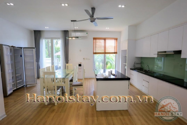 Cho thuê biệt thự Vinhomes Riverside sở hữu không gian sống nghỉ dưỡng trong lòng Hà Nội 3
