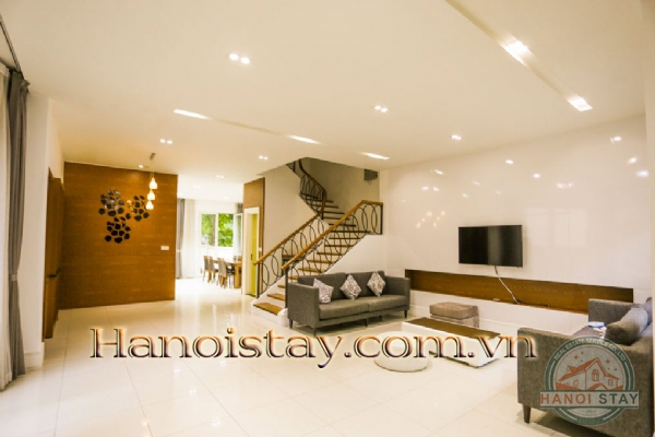 Cho thuê biệt thự Vinhomes Riverside mang vẻ đẹp thơ mộng, gần gũi với thiên nhiên 3