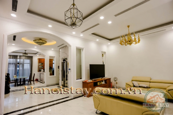 Cho thuê biệt thự Vinhomes Riverside thiết kế tinh tế, thông minh, đón ánh sáng 2