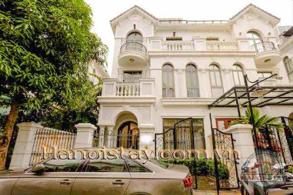 Cho thuê biệt thự Vinhomes Riverside phong cách thiết kế đương đại 1