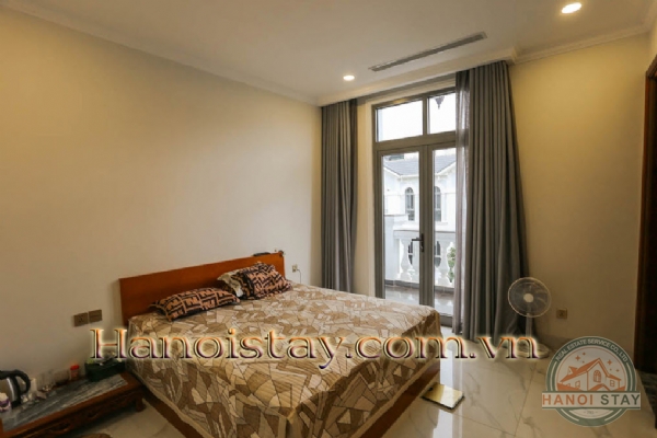 Cho thuê biệt thự Vinhomes Riverside phong cách thiết kế đương đại 11