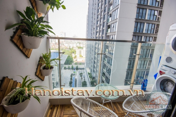 Cần bán gấp căn hộ 2 phòng ngủ tầng cao view đẹp Vinhomes Metropolis 29 Liễu Giai 2