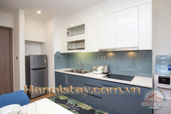 Cho thuê căn hộ cao cấp Vinhomes Metropolis, 1 phòng ngủ, view thành phố tại quận Ba Đình 9