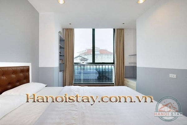 Cho thuê căn hộ 1 phòng ngủ mới, hiện đại hồ Trúc Bạch 17