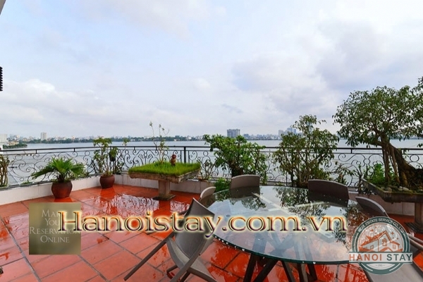 Siêu hót có một không hai: cho thuê căn hộ dịch vụ penhouse 3 phòng ngủ ban công cực rộng mặt hồ Tây 2
