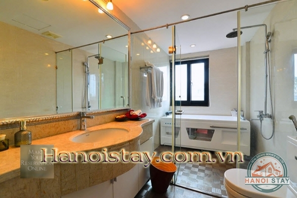 Siêu hót có một không hai: cho thuê căn hộ dịch vụ penhouse 3 phòng ngủ ban công cực rộng mặt hồ Tây 10