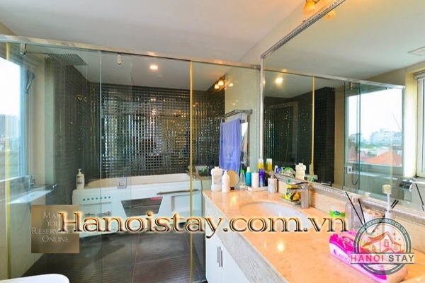 Siêu hót có một không hai: cho thuê căn hộ dịch vụ penhouse 3 phòng ngủ ban công cực rộng mặt hồ Tây 13