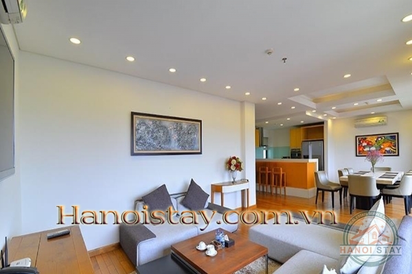 Cho thuê căn hộ Duplex Penthouse Tây Hồ với ban công