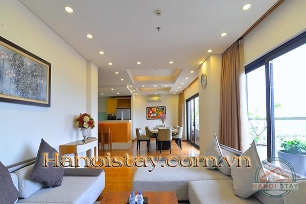 Cho thuê căn hộ Duplex Penthouse Tây Hồ với ban công