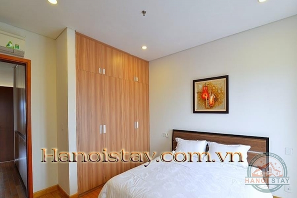 Cho thuê căn hộ Duplex Penthouse Tây Hồ với ban công