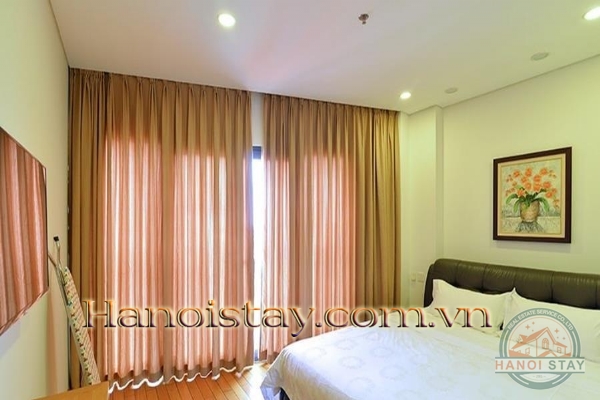 Cho thuê căn hộ Duplex Penthouse Tây Hồ với ban công
