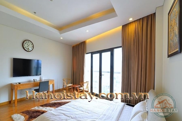 Cho thuê căn hộ Duplex Penthouse Tây Hồ với ban công