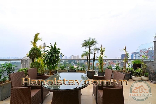 Cho thuê căn hộ Duplex Penthouse Tây Hồ với ban công