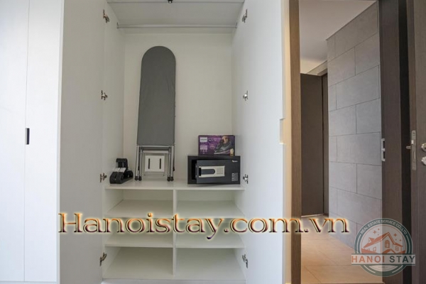 Cho thuê căn hộ cao cấp view Hồ Tây, mở cửa là đắm chìm vào không gian xanh mát 24