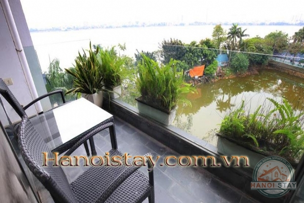 Cho thuê Căn hộ 2 phòng ngủ view hồ, đầy đủ tiện nghi KV Quảng Khánh, Tây Hồ 1