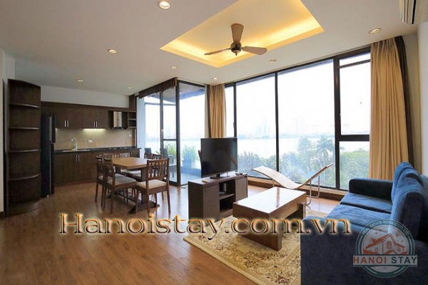 Cho thuê Căn hộ 2 phòng ngủ view hồ, đầy đủ tiện nghi KV Quảng Khánh, Tây Hồ 2