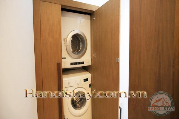 Cho thuê Căn hộ 2 phòng ngủ view hồ, đầy đủ tiện nghi KV Quảng Khánh, Tây Hồ 11