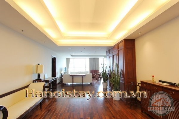 Cho thuê căn hộ dịch vụ cao cấp 3PN view hồ tây lãng mạn kv Xuân Diệu, Tây hồ với ban công lớn 1