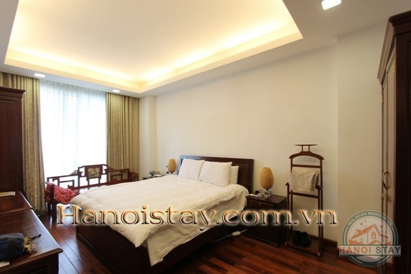 Cho thuê căn hộ dịch vụ cao cấp 3PN view hồ tây lãng mạn kv Xuân Diệu, Tây hồ với ban công lớn 10