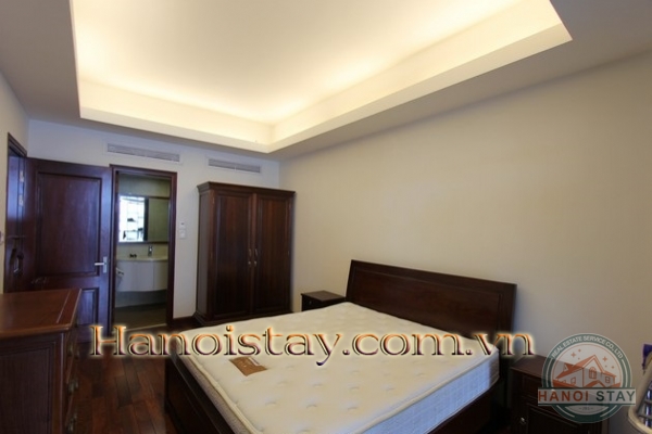 Cho thuê căn hộ dịch vụ cao cấp 3PN view hồ tây lãng mạn kv Xuân Diệu, Tây hồ với ban công lớn 25