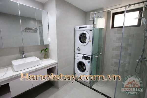Cho thuê Căn hộ dịch vụ Hà Nội hoàn hảo cho người độc thân với ban công rộng 5