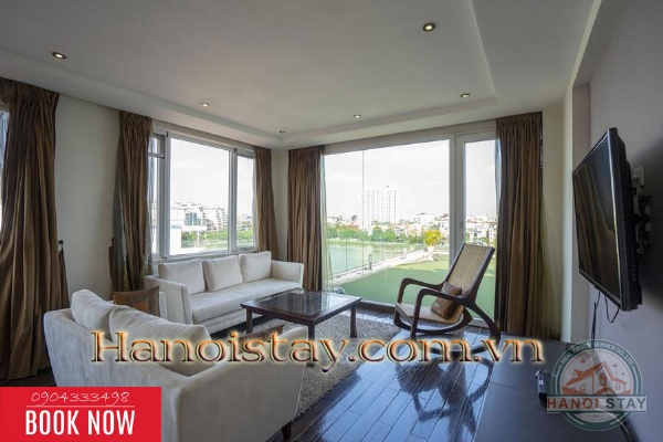 Cho thuê căn hộ cao cấp view Hồ Tây với ban công hiếm có ngắm cảnh hoàng hôn 1
