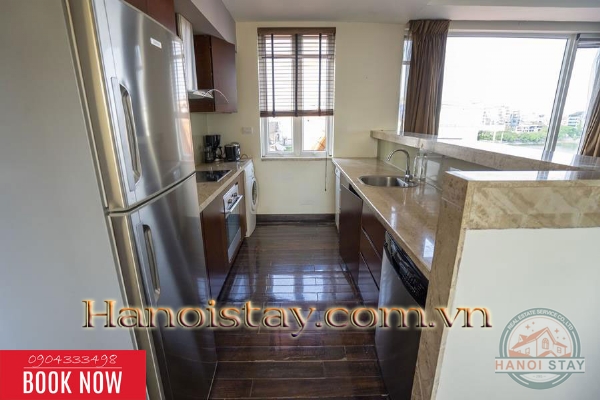 Cho thuê căn hộ cao cấp view Hồ Tây với ban công hiếm có ngắm cảnh hoàng hôn 10