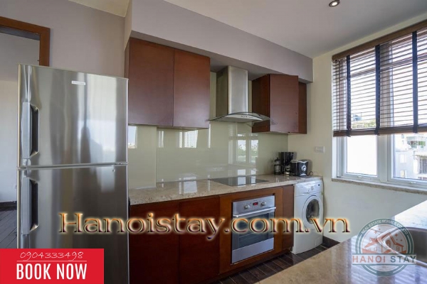 Cho thuê căn hộ cao cấp view Hồ Tây với ban công hiếm có ngắm cảnh hoàng hôn 11
