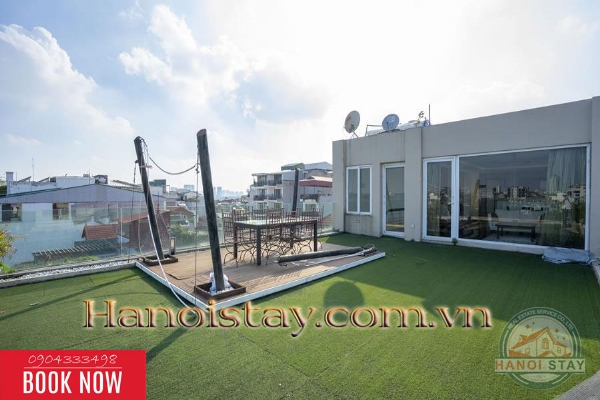 Cho thuê căn hộ cao cấp view Hồ Tây với ban công hiếm có ngắm cảnh hoàng hôn 7