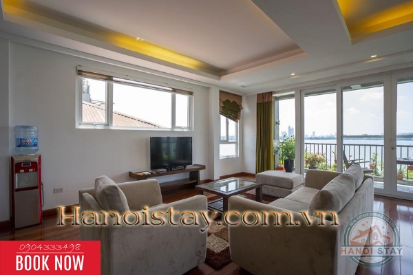 Cho thuê căn hộ Tây Hồ, sang, xịn, tiện nghi, với 3 PN cùng view hồ Tây đắt giá 1