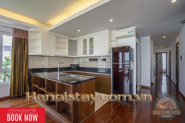 Cho thuê căn hộ Tây Hồ, sang, xịn, tiện nghi, với 3 PN cùng view hồ Tây đắt giá 12