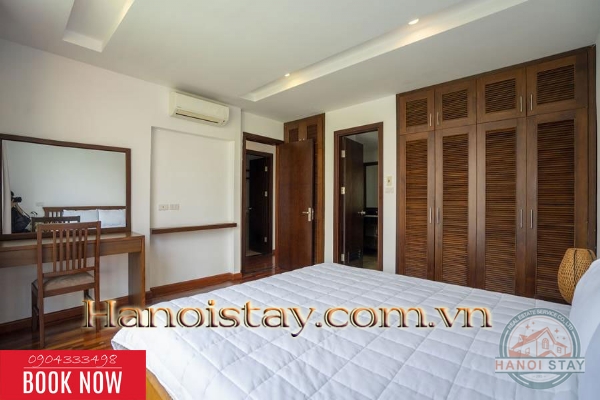Cho thuê căn hộ Tây Hồ, sang, xịn, tiện nghi, với 3 PN cùng view hồ Tây đắt giá 18