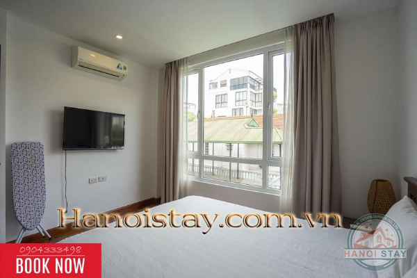Cho thuê căn hộ Tây Hồ, sang, xịn, tiện nghi, với 3 PN cùng view hồ Tây đắt giá 24