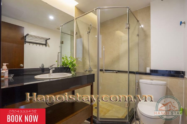 Cho thuê căn hộ Tây Hồ, sang, xịn, tiện nghi, với 3 PN cùng view hồ Tây đắt giá 25