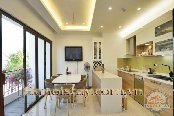 Cho thuê Căn hộ Penthouse View Hồ Tây hiện đại và đem lại sự thoải mái nhất 2