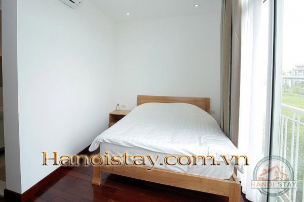 Cho thuê căn hộ 3 phòng ngủ view hồ tây 8