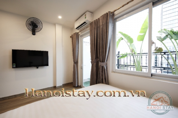 Cần cho thuê căn hộ dịch vụ mới hoàn thiện tại trung tâm quận Hoàn Kiếm 4