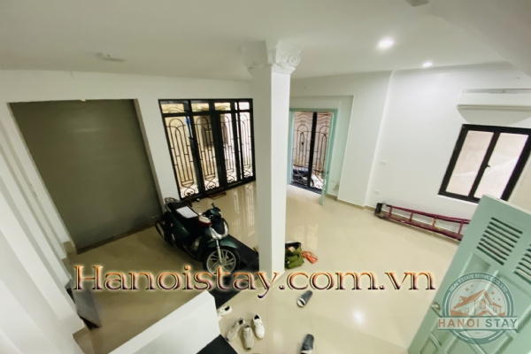 Chuyển nhượng nhà 5 tầng, lô góc trong ngõ 399 Âu Cơ, quận Tây Hồ 6