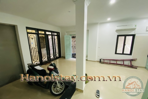 Chuyển nhượng nhà 5 tầng, lô góc trong ngõ 399 Âu Cơ, quận Tây Hồ 7